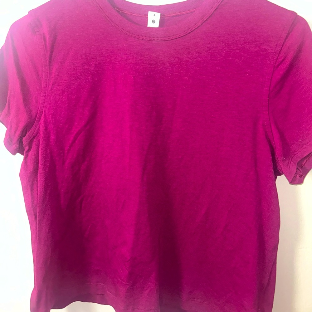 Lululemon Cropped Tee